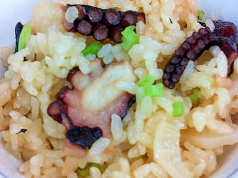 簡単！おもてなし料理和食♪カブとタコの炊き込みご飯